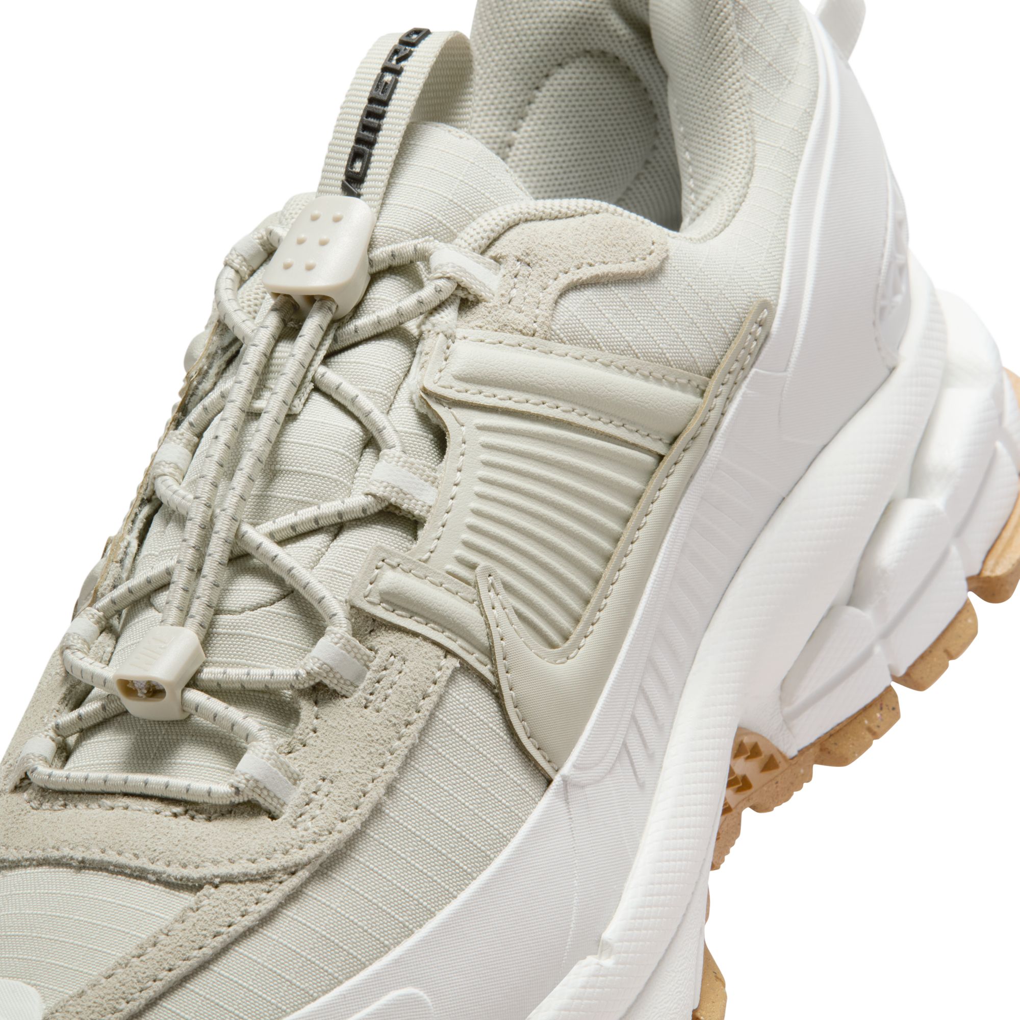 NIKE ZOOM VOMERO ROAM image number null