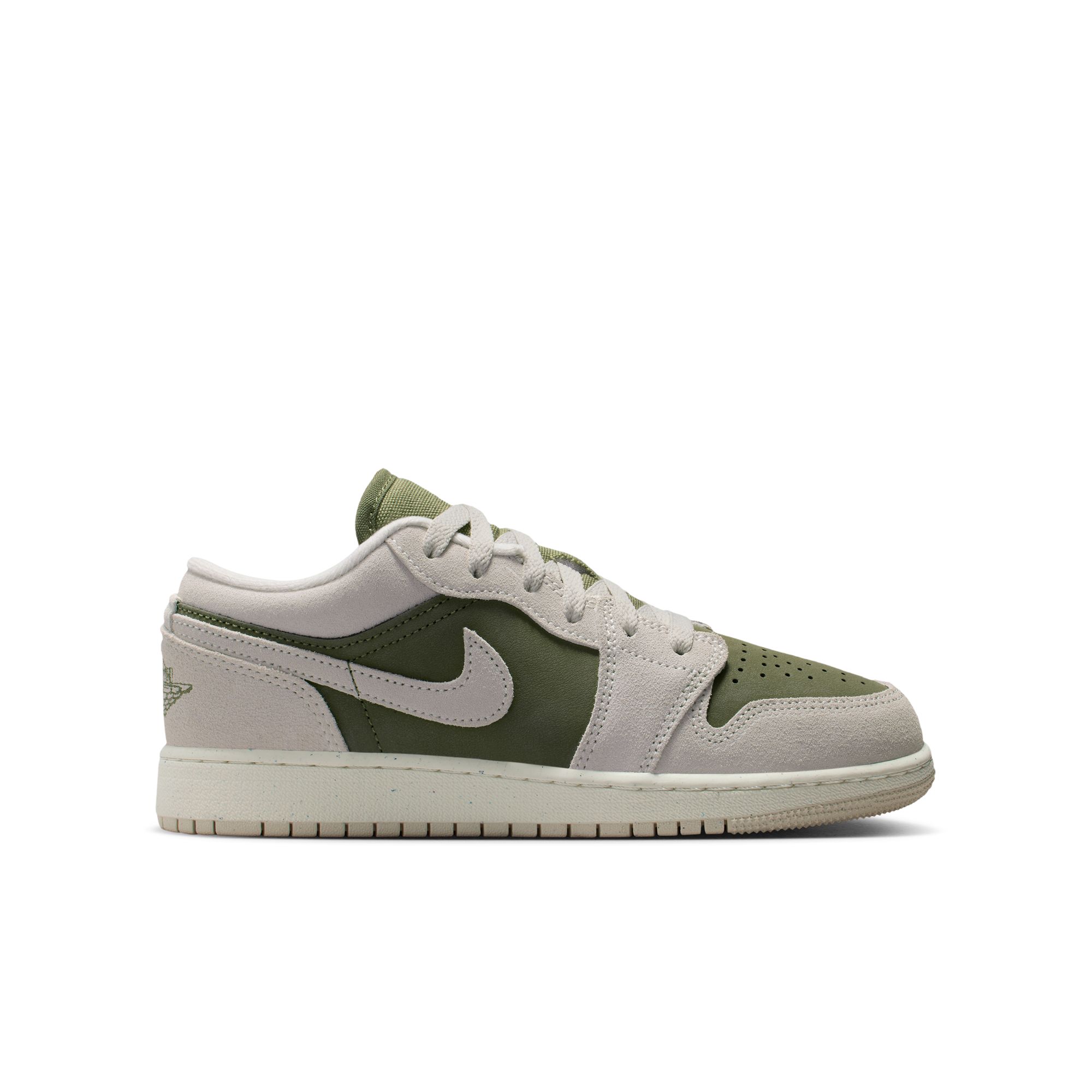 AIR JORDAN 1 LOW SE (GS) image number null