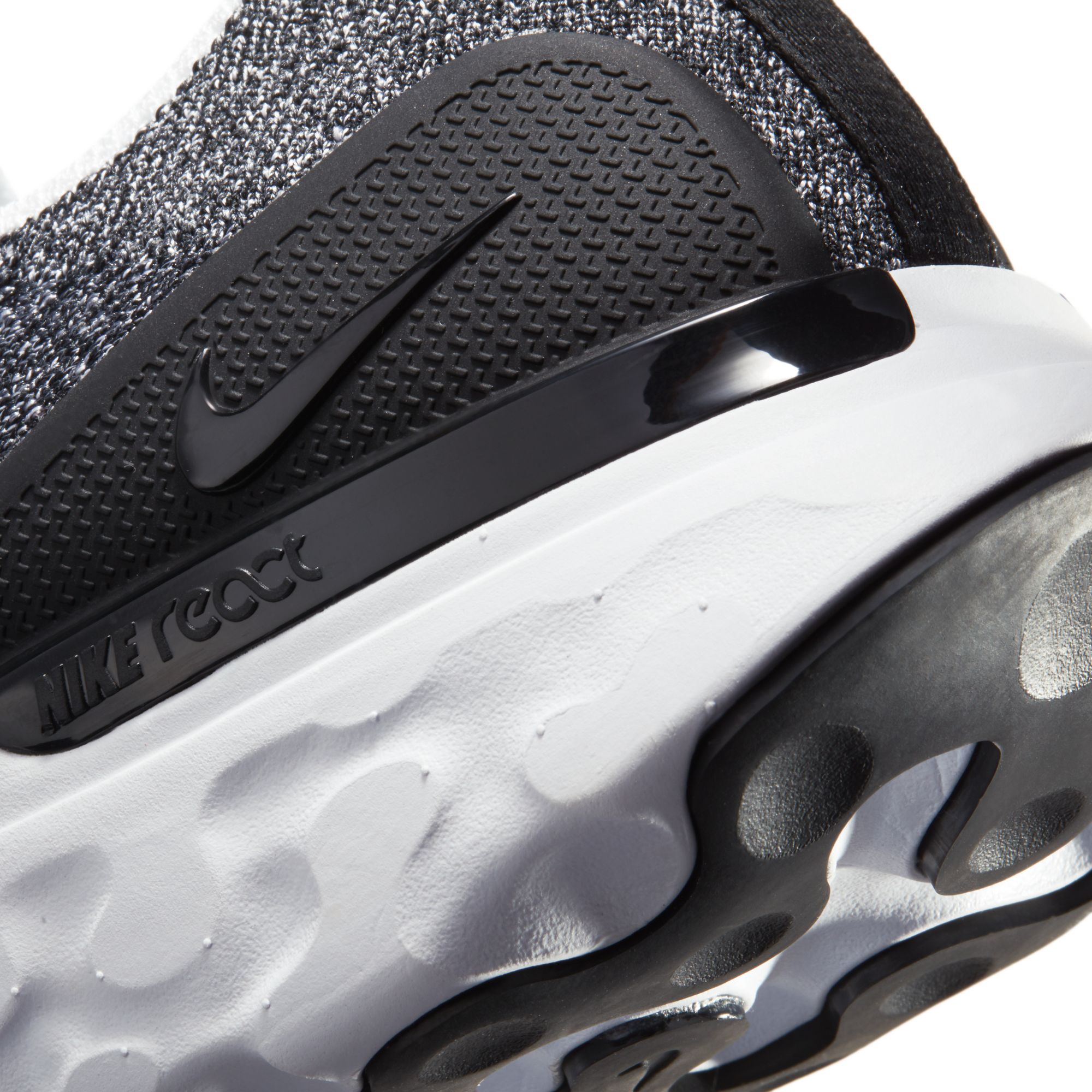 NIKE REACT PHANTOM RUN FLYKNIT 2 image number null