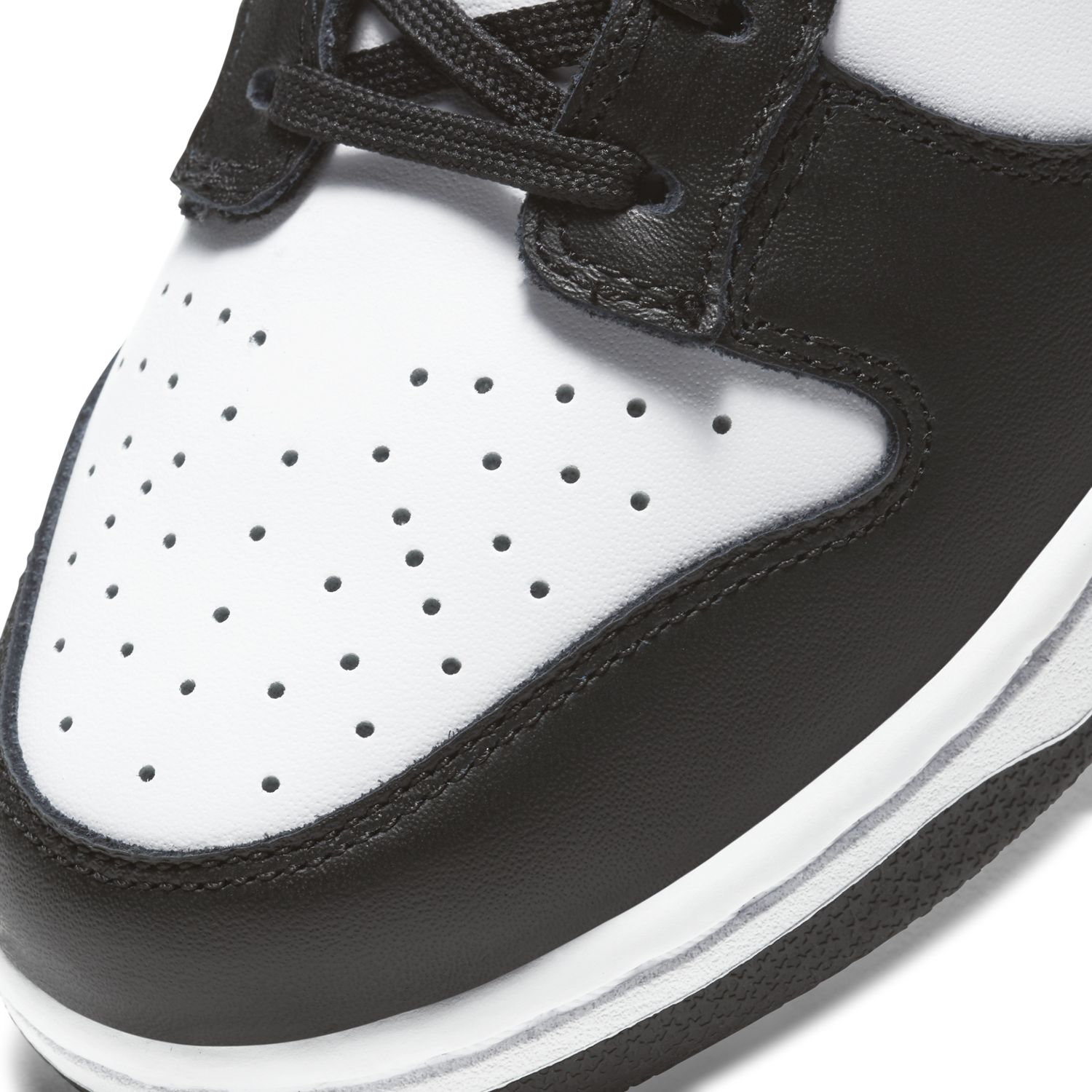 NIKE DUNK LOW image number null